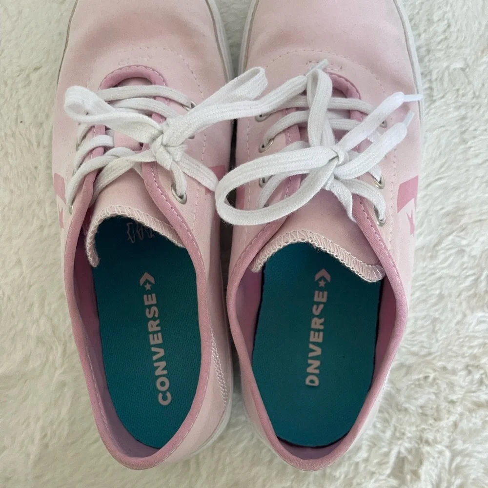 CONVERSE size 3 pink